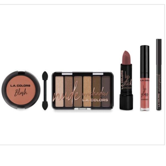 Makeup Kit - Picture 2 of 3